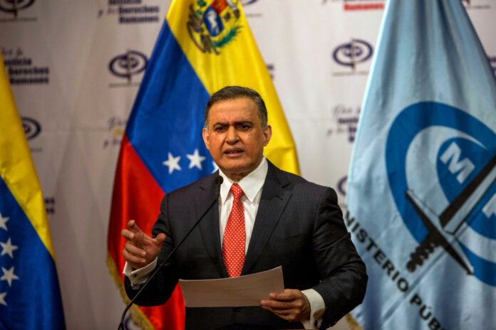 Fiscal venezolano confirma detención de dos opositores por planear el asesinato de Maduro