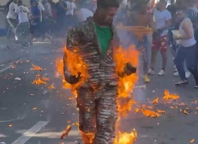 Fuegos artificiales dejan 18 heridos en el Carnaval de Salcedo