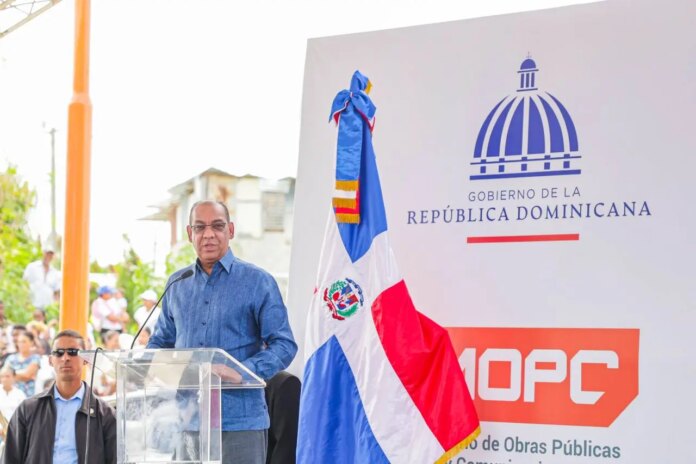 Gobierno entrega obras en Baní, San Cristóbal y Haina