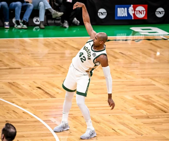 Horford supera en puntos a Ginóbili