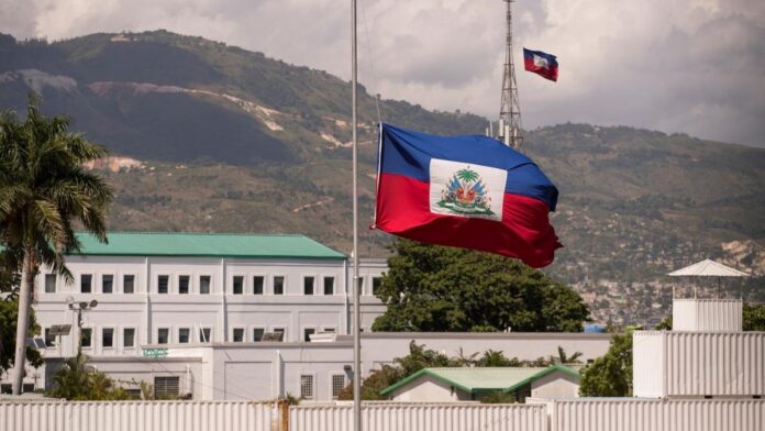 Intensos tiroteos en el entorno del Palacio Nacional en la capital de Haití