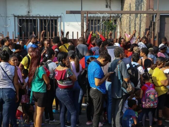 Liberan 5 dominicanos y otros 80 migrantes tras presunto secuestro en México