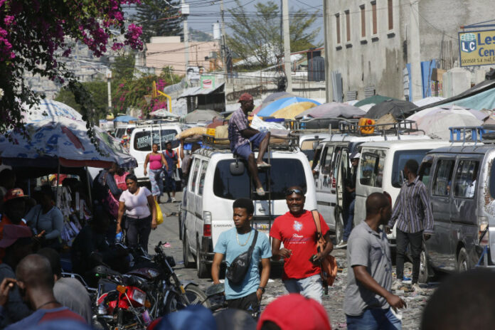 Más de un millón de menores atrapados por la violencia de las bandas en Haití, alerta ONG