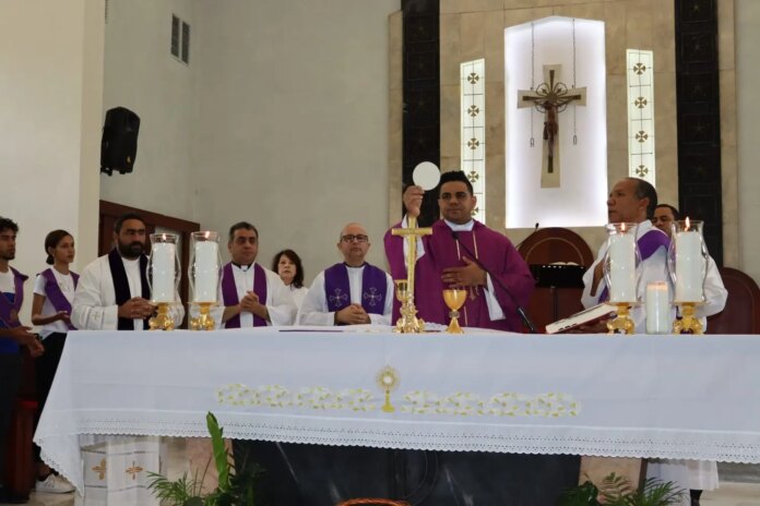 Pastoral Universitaria realiza peregrinación a la Universidad Católica Santo Domingo