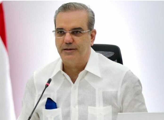Rafael Santos: “Luis está más preparado que Leonel para ese debate”