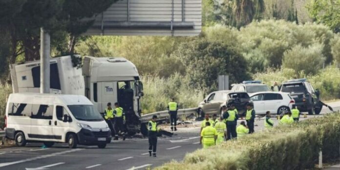 Seis muertos, dos de ellos guardias civiles, en un control antidroga en España