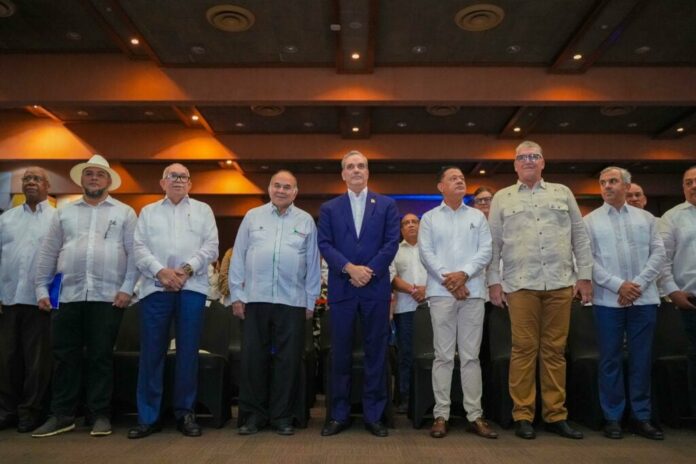 Confenagro entrega Ley de Industrialización del sector Agropecuario en su tercer congreso