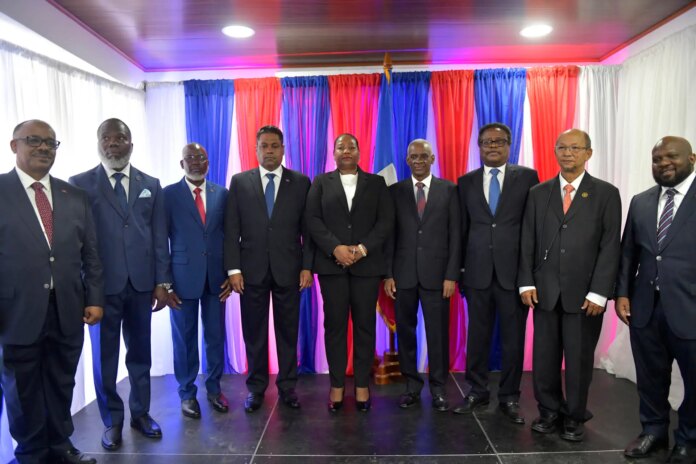 El Consejo Presidencial de Haití se enfrenta a duros retos dentro de un panorama sombrío 