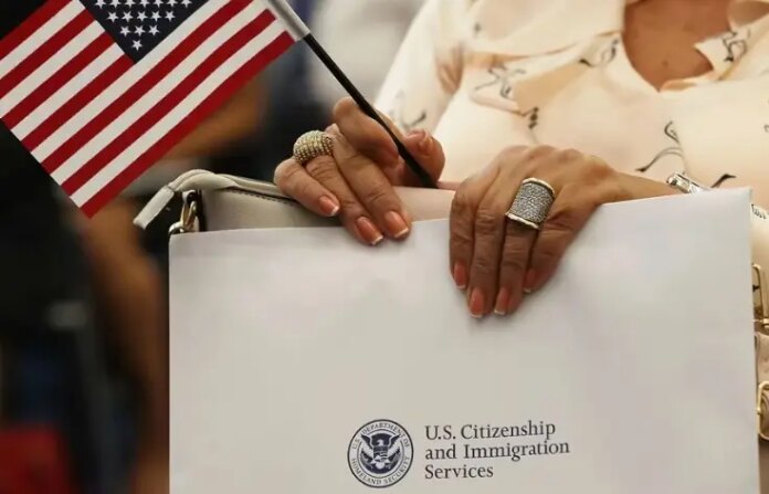 Agencia de inmigración de EE.UU. anunció cambios en tarifas de trámites a partir de hoy