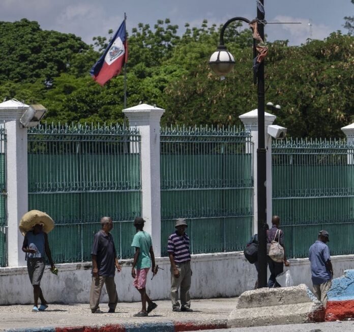 Consejo Transición asumiría hoy riendas gobierno Haití