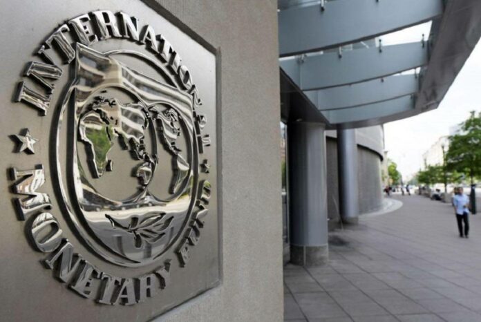 El FMI estima que la economía mundial está “mejor de lo esperado”, salvo en países pobres
