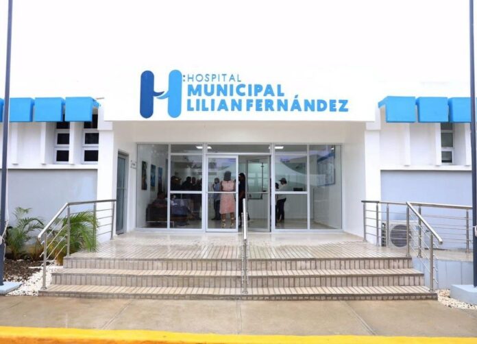 Enfermeras detienen labores durante ocho horas en hospital de Navarrete, Santiago