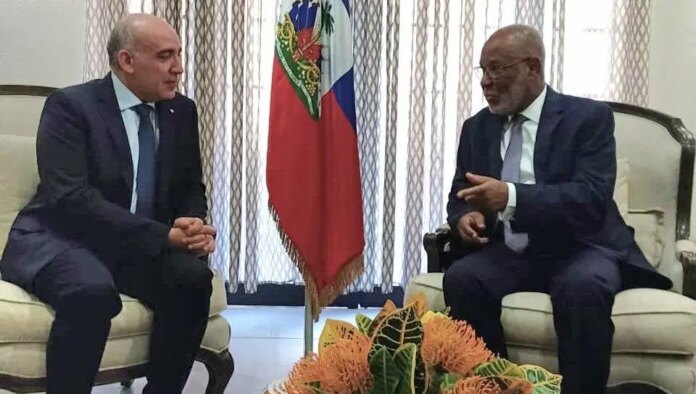 España apoya «sin fisuras» el proceso democrático en Haití