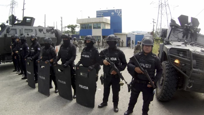 Líderes internacionales condenan a Ecuador tras irrupción policial en la Embajada de México en Quito