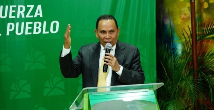Radhamés Jiménez: “Gobierno está comprando fiado a militantes y dirigentes de la oposición”
