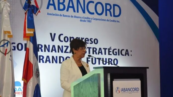 Reafirman a De Castro en presidencia de Abancord