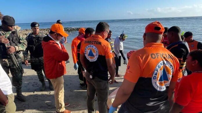 Rescatan tercer cuerpo de los desaparecidos en una playa de Puerto Plata