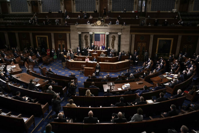 Senado de EEUU desestima todos los cargos de juicio político contra el secretario Alejandro Mayorkas