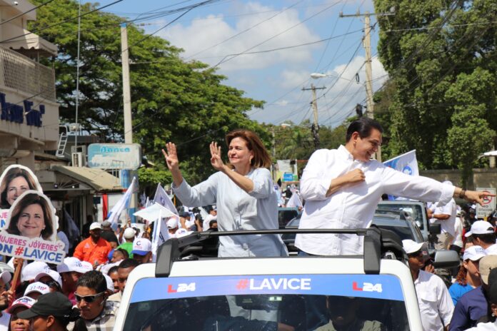 Vicepresidenta Raquel Peña encabeza caravana en Tamboril y Licey al Medio