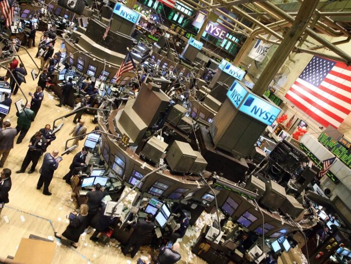 Wall Street cierra en verde y el Nasdaq gana un 2 %