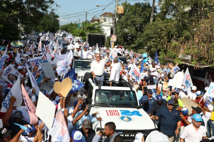 Abinader encabeza caravanas en las provincias de Monte Plata, Duarte y Hermanas Mirabal