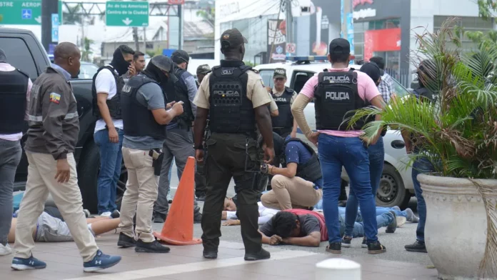 Al menos 54 detenidos en un nuevo operativo en Ecuador contra el crimen organizado