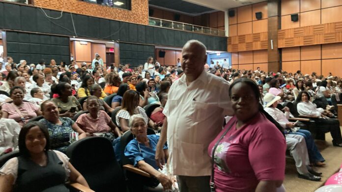 Diputado Ramón Bueno asegura PRM está comprometido a realizar reformas en beneficio de la mujer dominicana