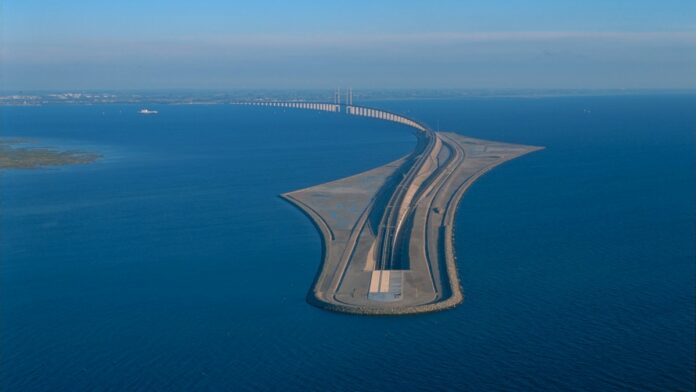 El impactante puente – túnel que pasa por debajo del mar y conecta a dos países europeos
