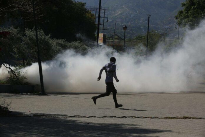 Haití nombró nuevo primer ministro con la ilusión de instalar gobierno estable en el medio de la violencia
