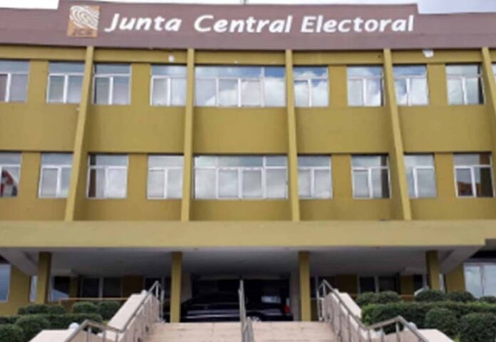 JCE aclara instrucción sobre escaneo e impresión de relaciones de votación y actas de escrutinio