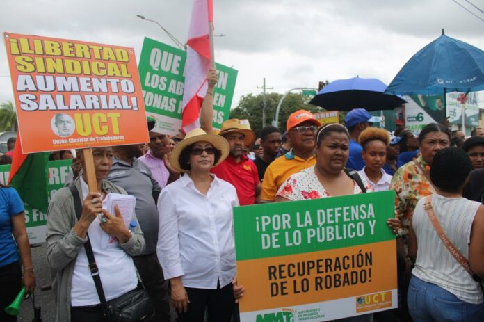 María Teresa: 60 años de crecimiento económico justifican cambio en política salarial