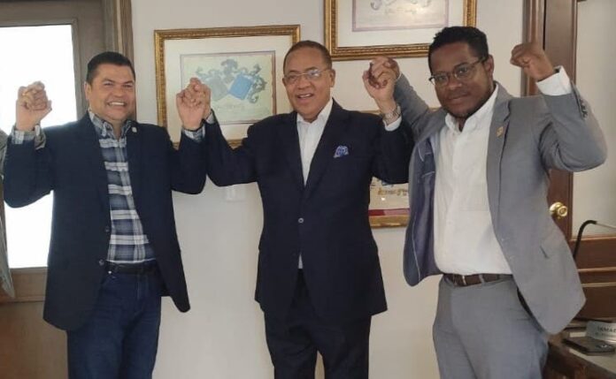 PDI proclama a Tobías Crespo como su candidato a diputado