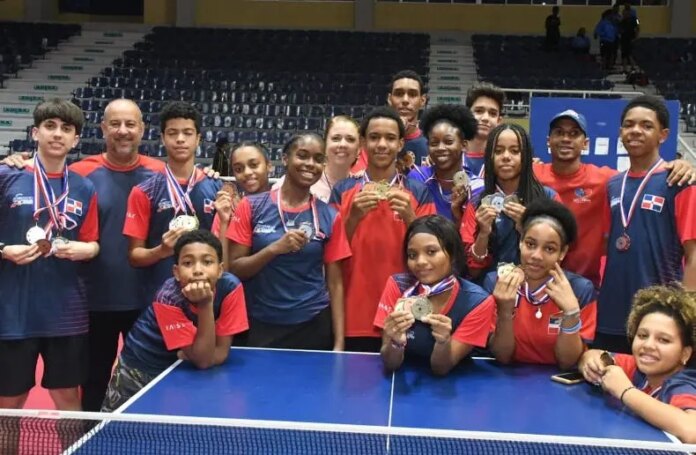 RD plata en tenis de mesa del Caribe