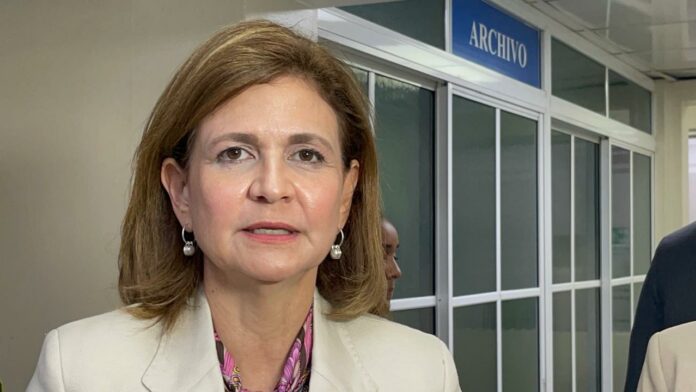 Raquel Peña critica forma de protestar de ADP en demanda de aumento salarial