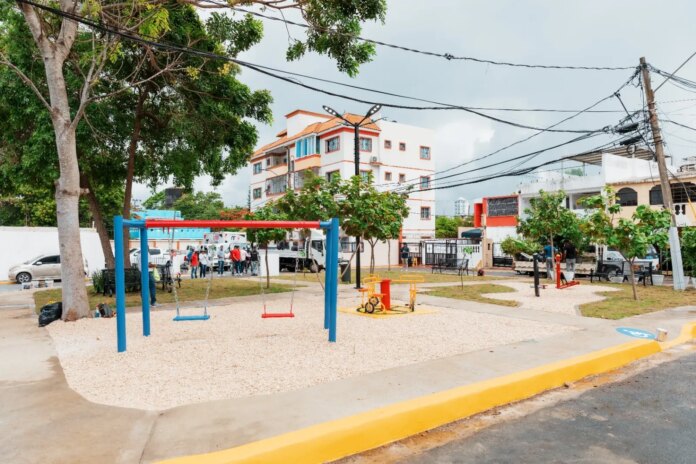 Inauguran parque Los Corales