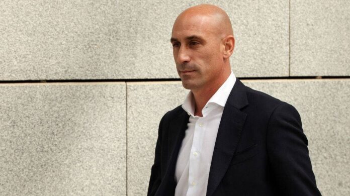 El juicio a Luis Rubiales por el beso no consentido a Jenni Hermoso arrancará en febrero