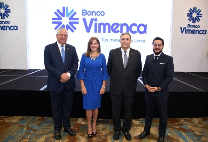 Vimenca reúne a clientes para conocer perspectivas económicas