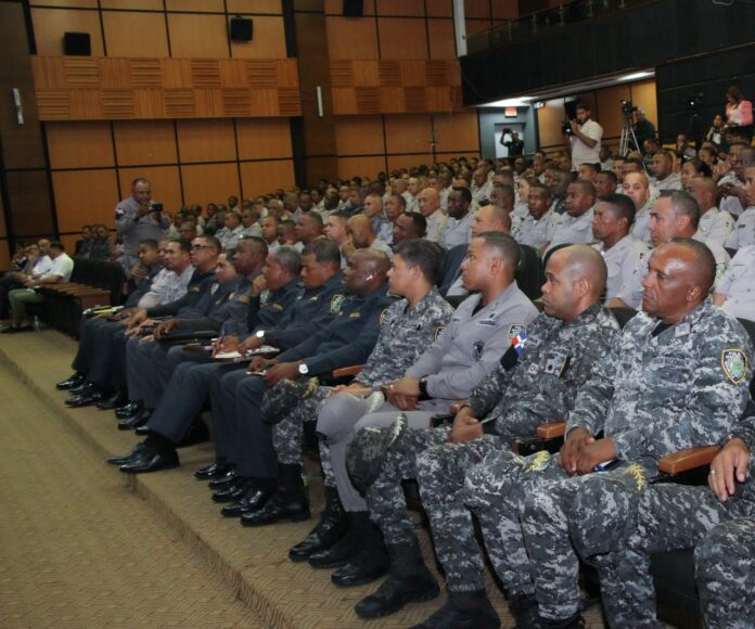 Más de 300 policías participan de taller sobre el llenado correcto de Actas Judiciales y Legislación Ambiental
