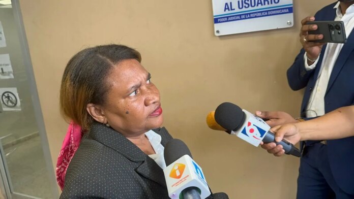 Abogada de pastor acusado de violación dice acusaciones son «falsas»