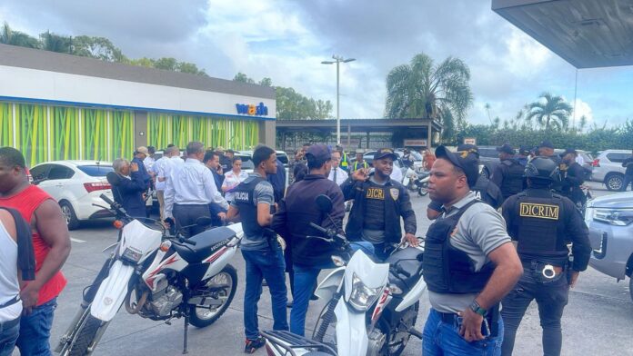 Asaltantes roban en una sucursal del Banco Popular