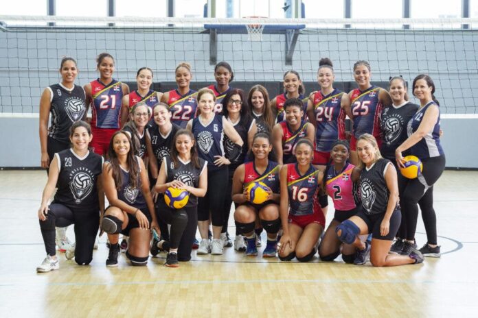 Club Body Shop cumple 38 años de trayectoria – se destaca partido con jugadoras relevos Reinas del Caribe