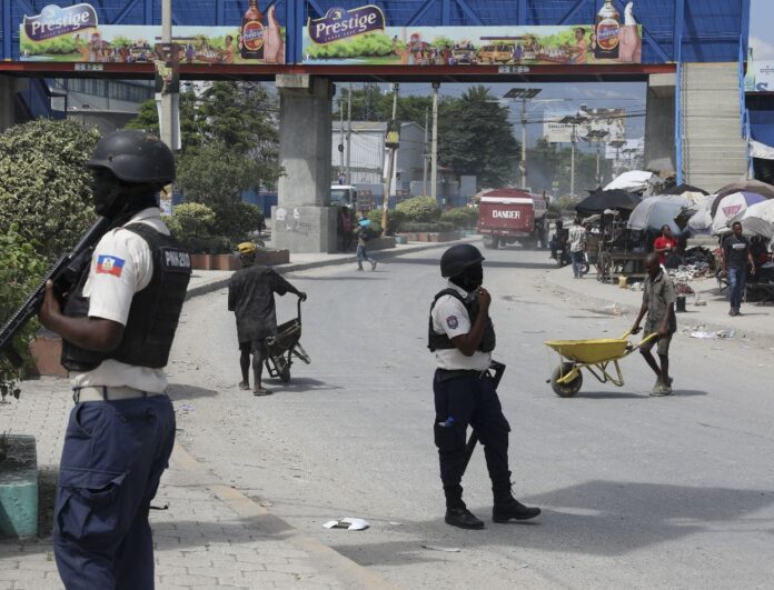 Consejo Presidencial de Transición de Haití reacciona a muerte de tres agentes policiales