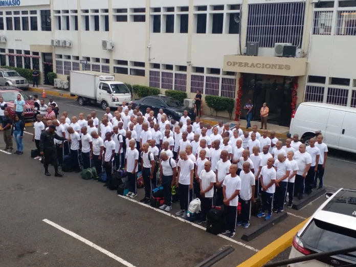 DNCD ingresa nuevos aspirantes agentes antinarcóticos