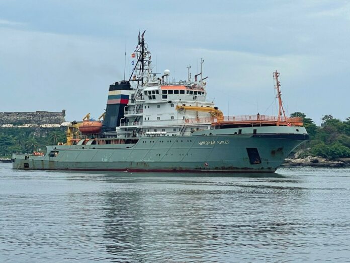 Flotilla de la Marina rusa con fragata y submarino llega a La Habana