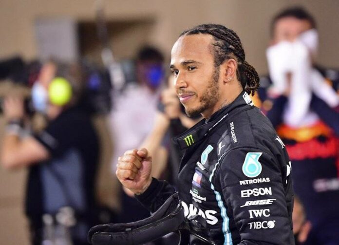 Hamilton logra “la pole” en España