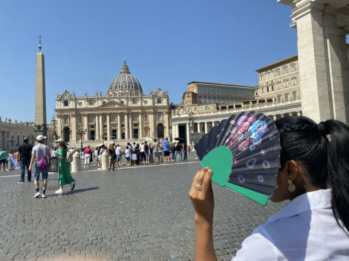 Más de 50 grados en el Coliseo y la plaza de San Pedro, con Roma en alerta roja por calor