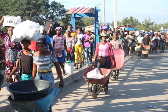 Mercado de Dajabón opera con normalidad pese a bloqueo de camioneros haitianos