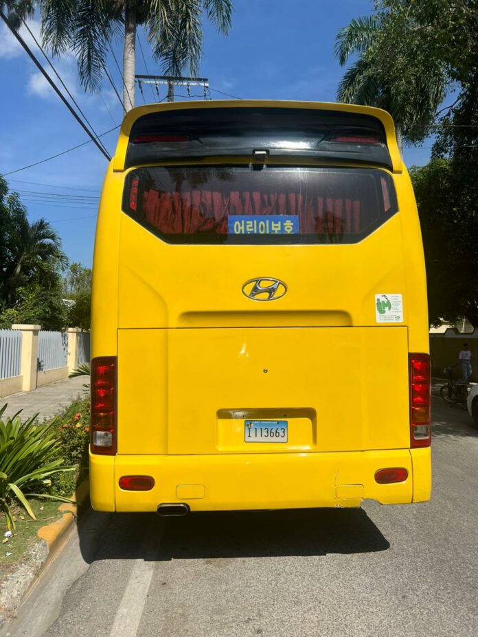 PN apresa a cuatro hombres pretendían entrar 67 haitianos a RD en un autobús