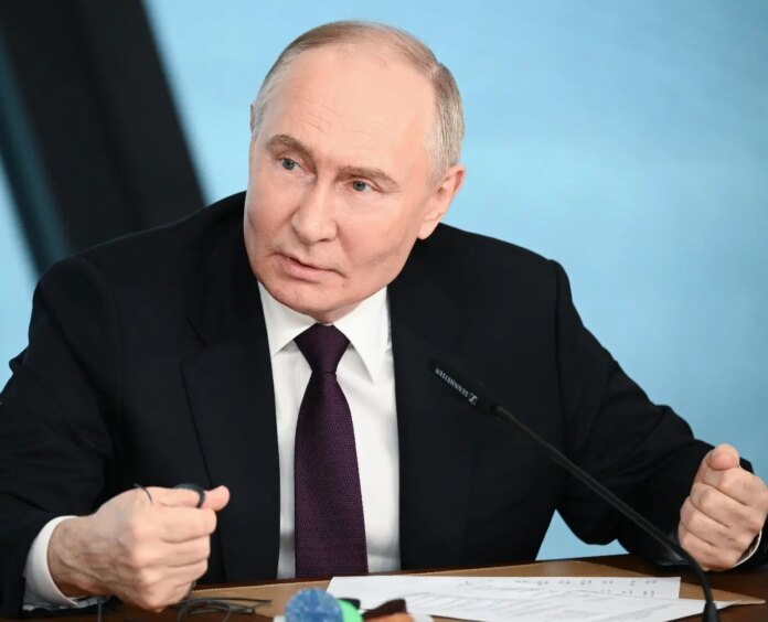 Putin vuelve alardear de las armas nucleares