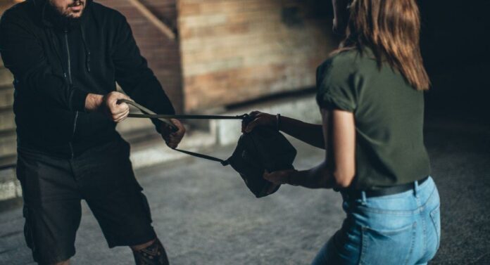 Unidad Acción Rápida frustra intenciones de pareja que trató de asaltar mujer con “Burundanga” en la avenida 27 de Febrero, D.N.